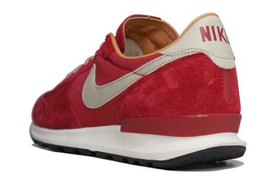 Nike Air Solstice Red Heel Quarter 1