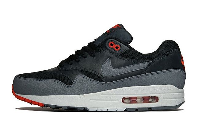 Overkill Nike Am1 Black Red 1