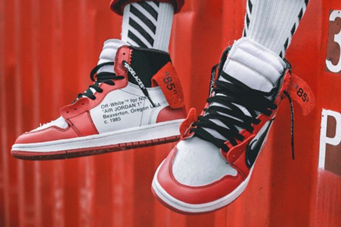 nike air jordan 1 off white on feet