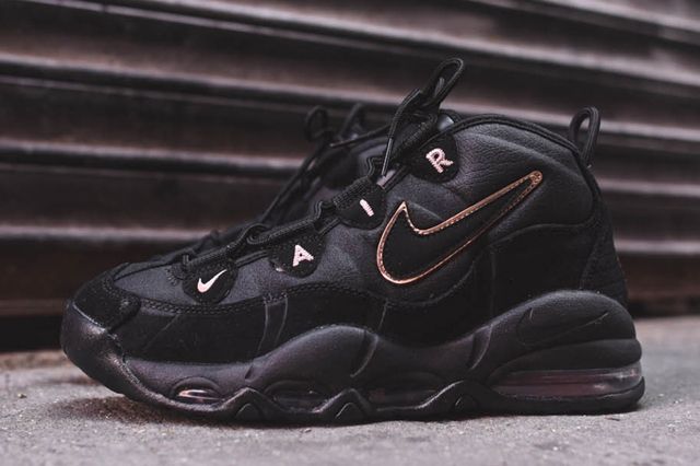 nike uptempo 95 black volt