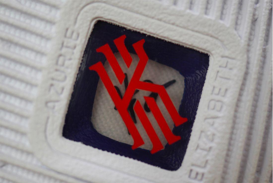 Nike Kyrie 3 Kyrache Light 10