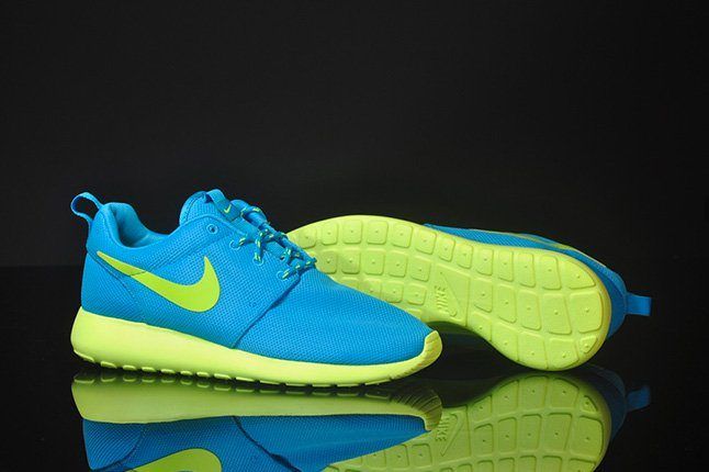 Nike Roshe Run (Blue Glow) - Sneaker