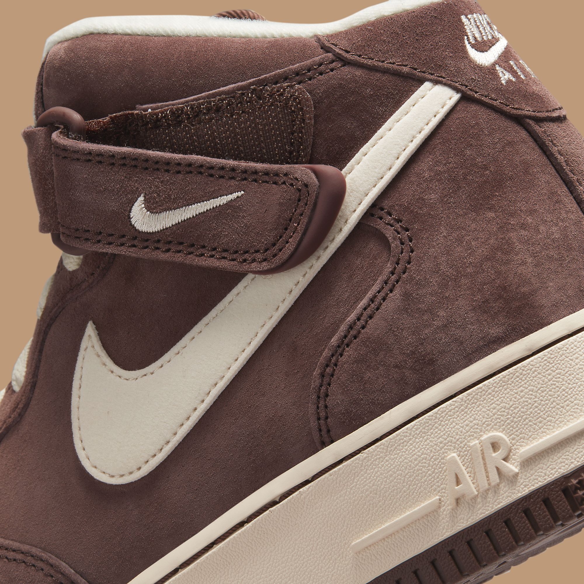 Nike Air Force 1 Mid QS Chocolate 2022 - Review 