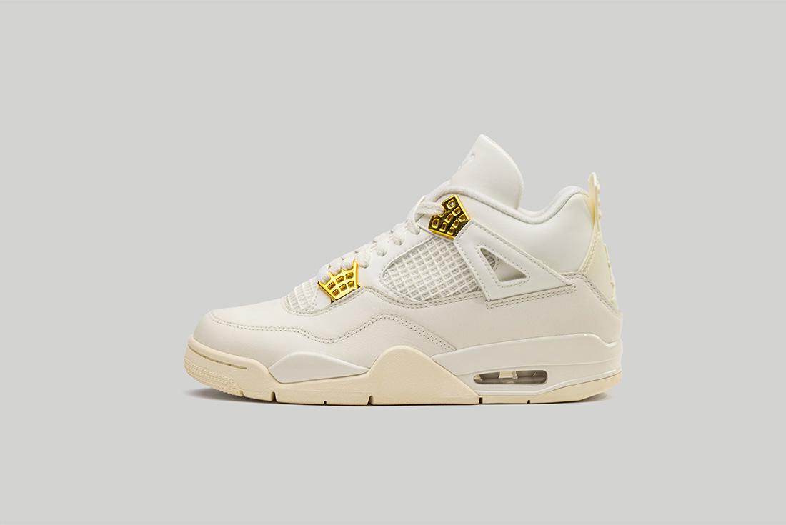 Air Jordan 4 WMNS 'Metallic Gold'