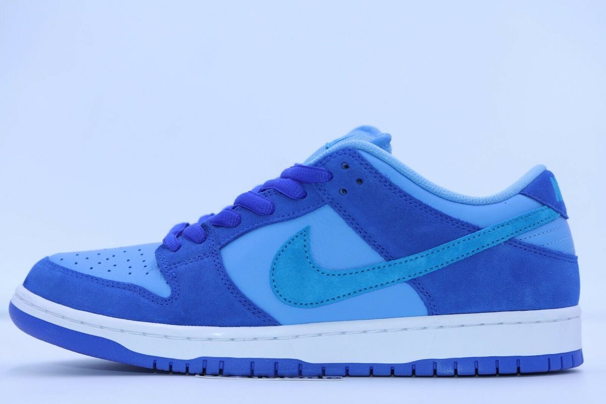 More nike sb dunk low limited edition Images of the Potential 4/20 Nike SB Dunk Low 'Blueberry