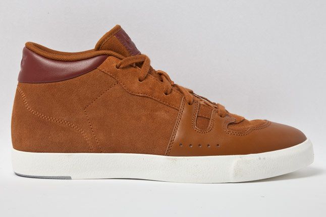 Nike Manor Hazlenut Brown Side 1