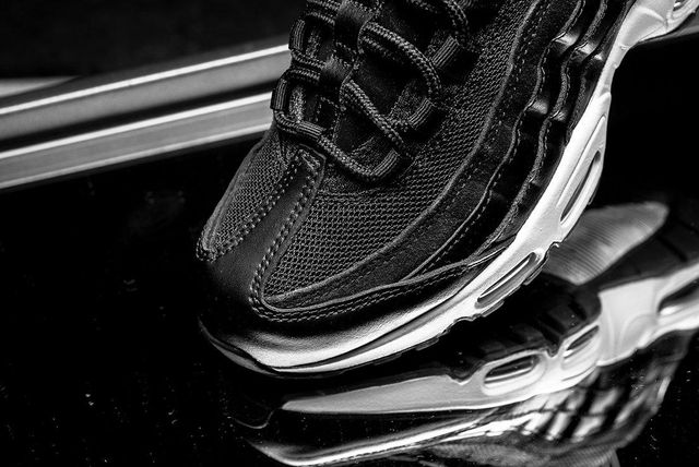 rebel skulls air max 95