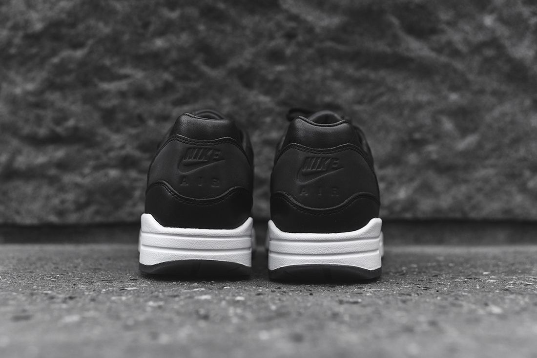 nikelab air max 1 pinnacle black