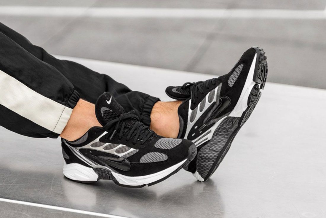 Nike Air Ghost Racer Black Black Dark Grey White At5410 002 Os 1 On Foot
