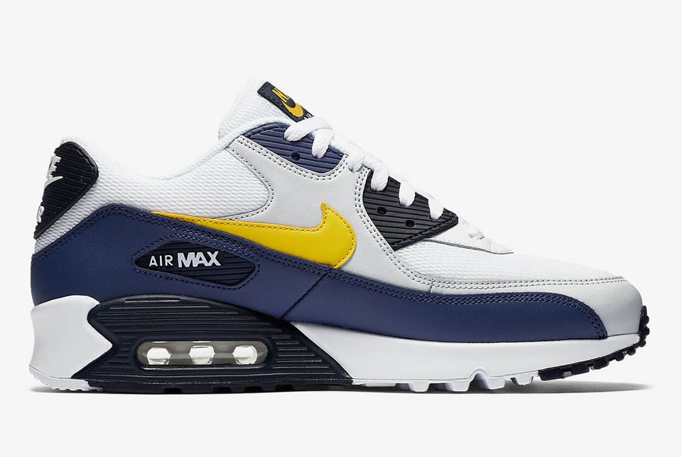 nike air max 90 michigan