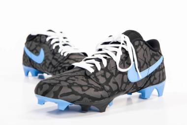 UCLA Bruins Reveal Player-Exclusive Retro Jordan Cleats