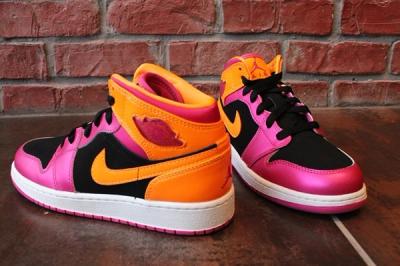 Air Jordan 1 Gs Pink Orange Toe Profile 1