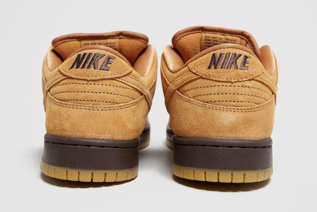 sb dunk wheat on feet