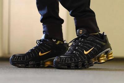Neymar Nike Shox Tl Black Gold Collaboration First Look Bv1388 001 Release Date Pair