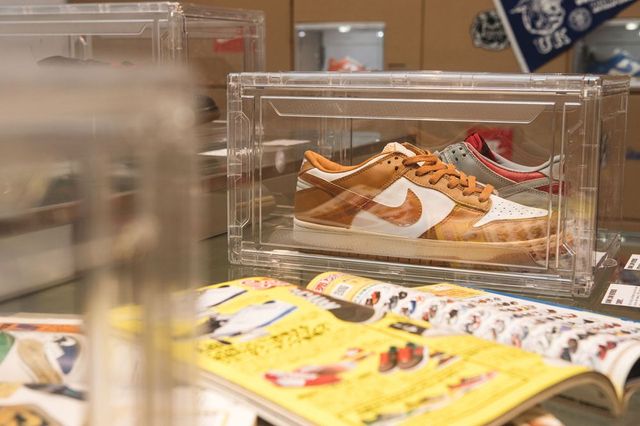 where can i buy dunks in store