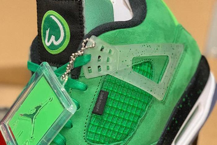 Mark Wahlberg Shows Off Wahlburgers Air Jordan 4 Releases mark-wahlberg-shows-off-wahlburgers-air-jordan-4-releases