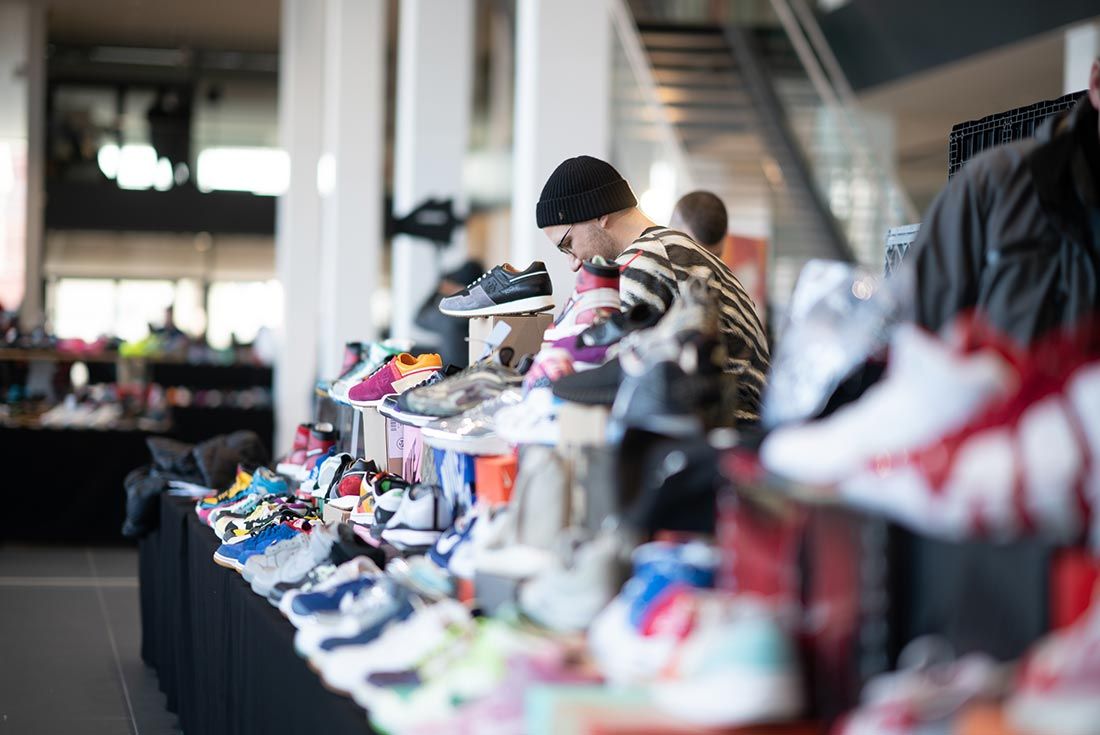 Schu Hs 2 0 Event Sneaker Stand
