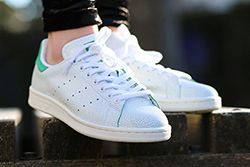 stan smith cracked leather