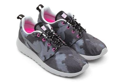 Nike Roshe Run Print Cool Grey Club Pink