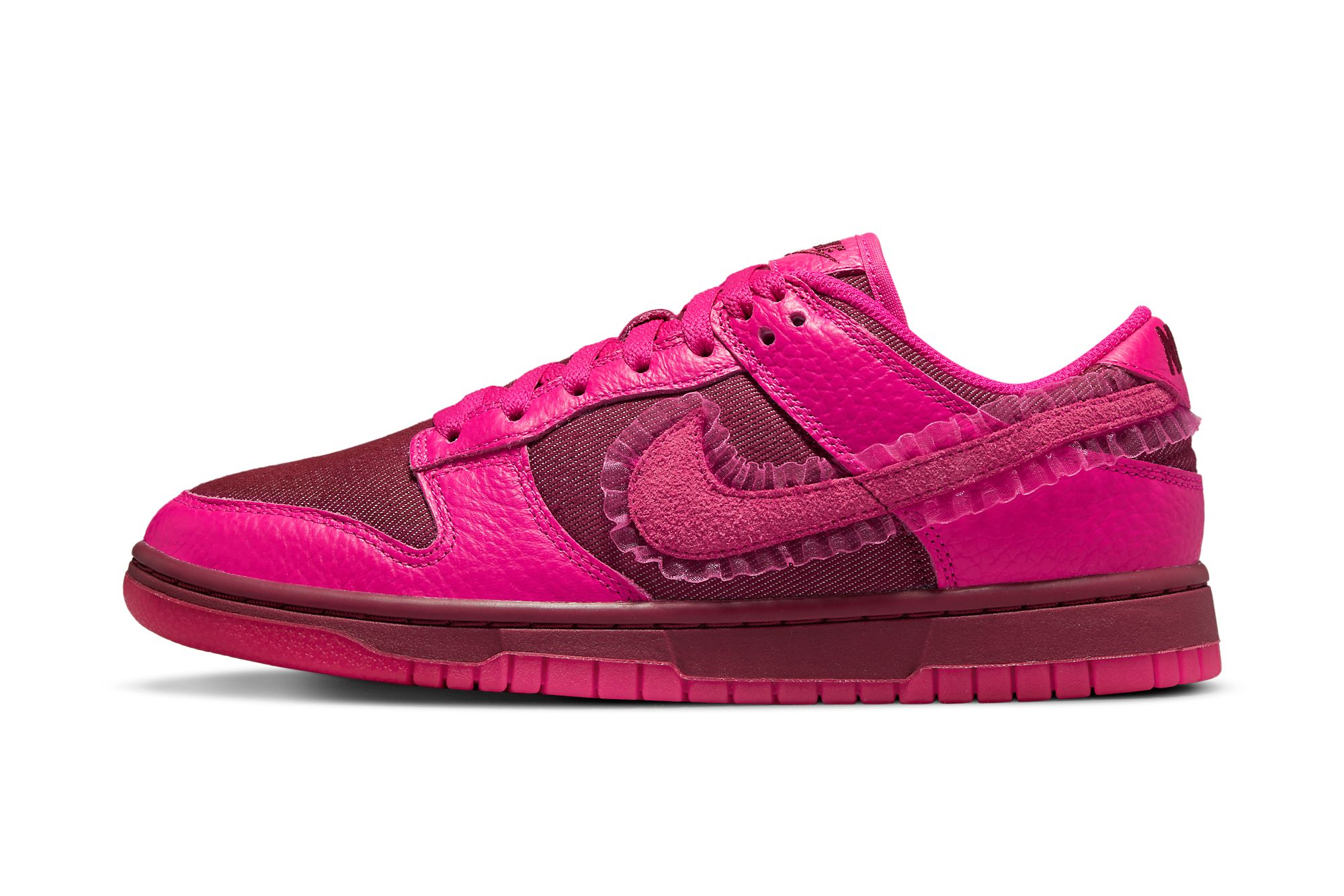 Nike Dunk Low Valentine's Day