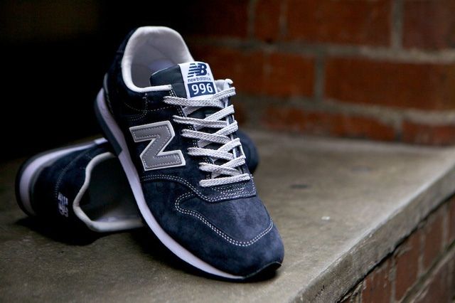 New Balance 996 Revlite (Navy & Beige) - Sneaker Freaker