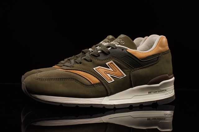 new balance leder olive