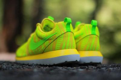 Nike Roshe Run Charm Yellow Heel