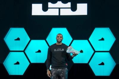Nike Lebron 12 Official Unveil Graphics 8