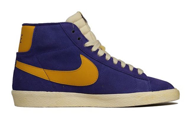 Nike Wmns Blazer Mid Suede Vntg Profile 1