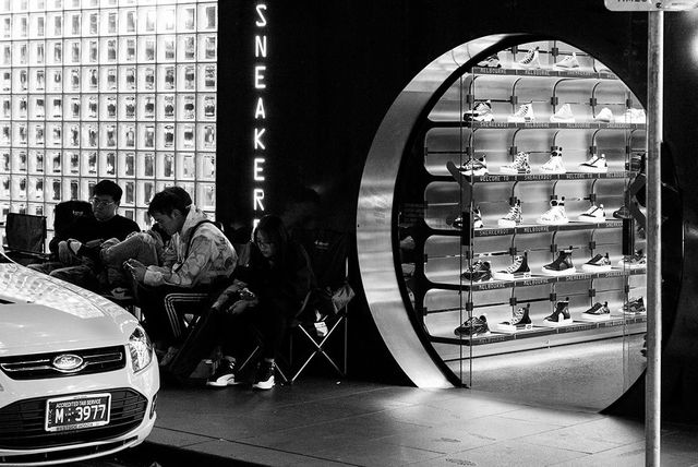 adidas nmd r1 womens white gold