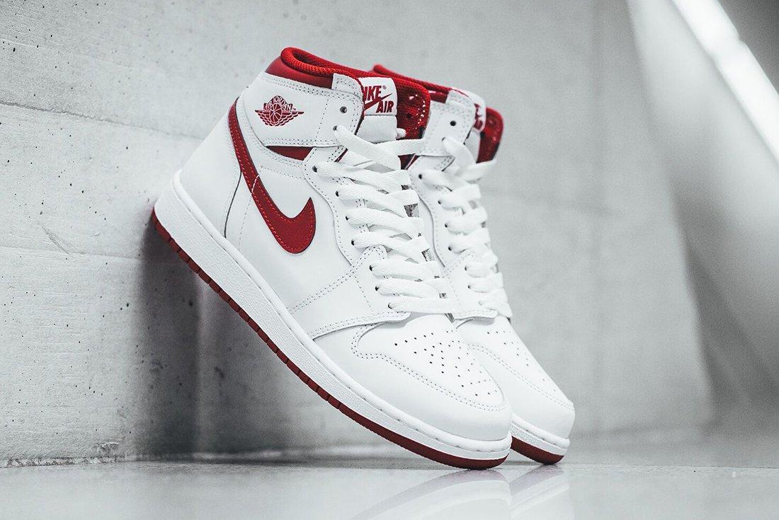 Nike Air Jordan 1 High OG Metallic Red