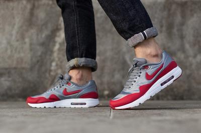 Nike Air Max 1 Ultra Moire Metallic Cool Grey Gym Red 2