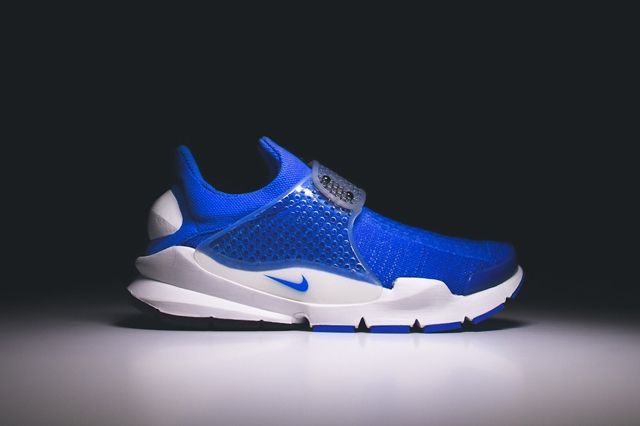 Fragment sock clearance dart