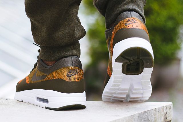 nike air max 90 ultra 2.0 flyknit olive flak