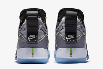 Air Jordan 33 Cement Grey Heels