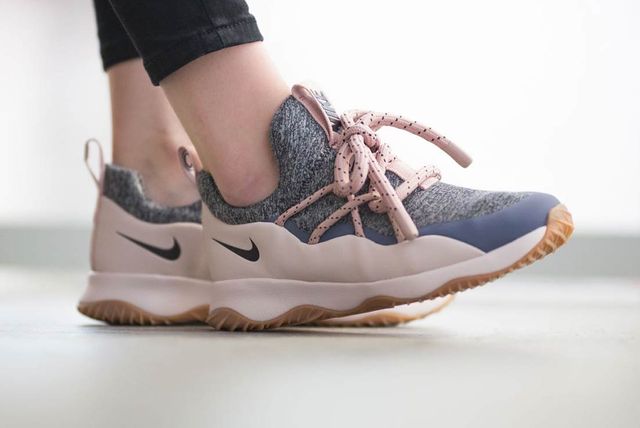 nike city loop pink grey