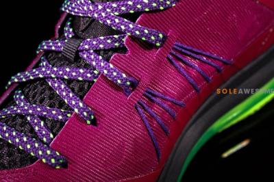Nike Lebron X Low Pnkpurp Neongrn Tongue Sole Lace Detail 1