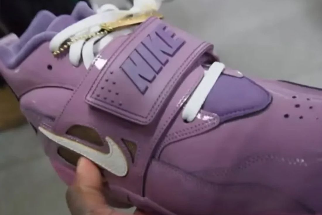 deion sanders shoes 1992