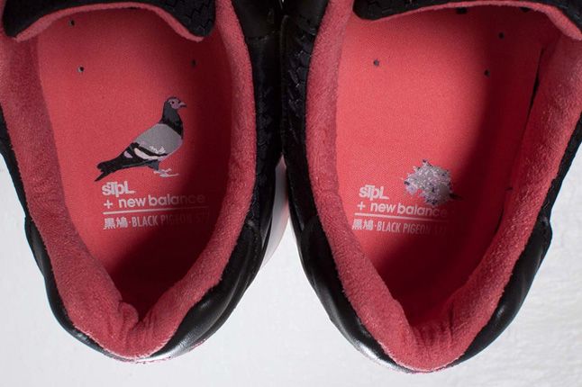 Staple X Size X New Balance 577 Black Pigeon Insoles 1