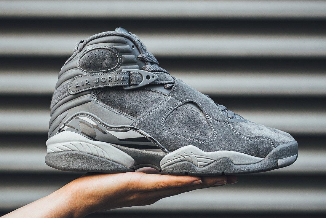 Kaws store jordan 8