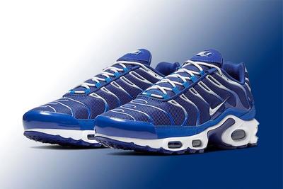 Nike Air Max Plus Cw7024 400 Front Angle