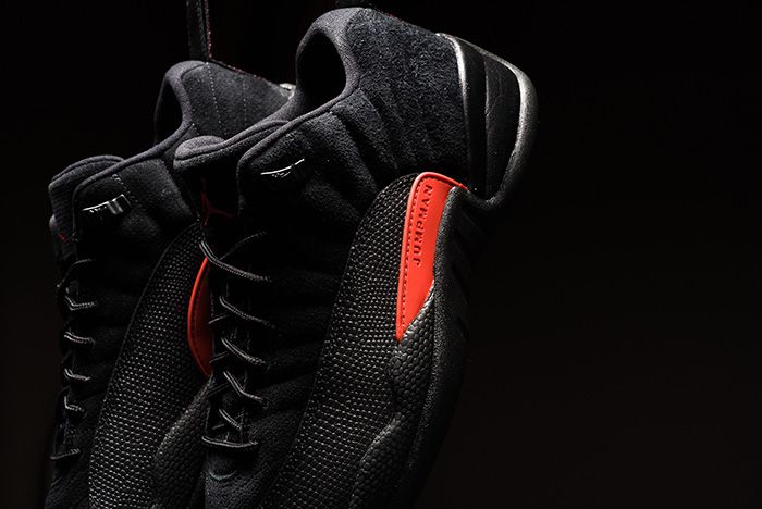 retro 12 low max orange