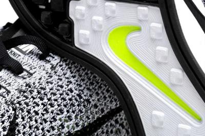 Nike Flyknit Racer White Black 5
