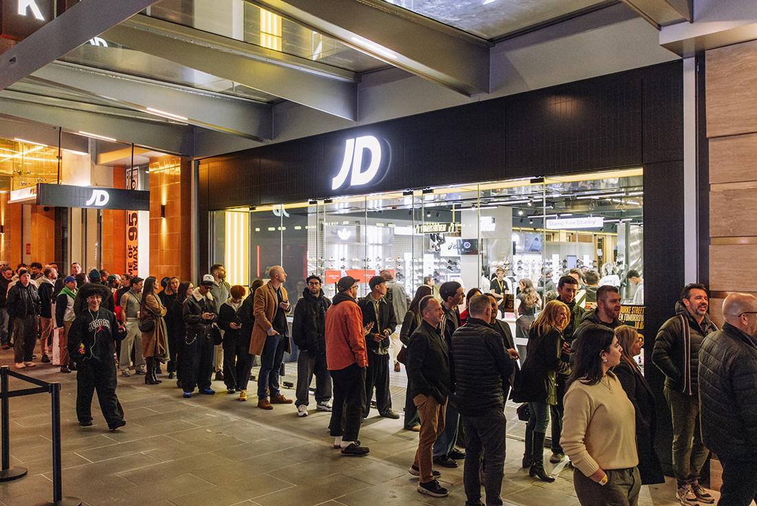 Crowd lined up outside new JD Sports Bourke Street store