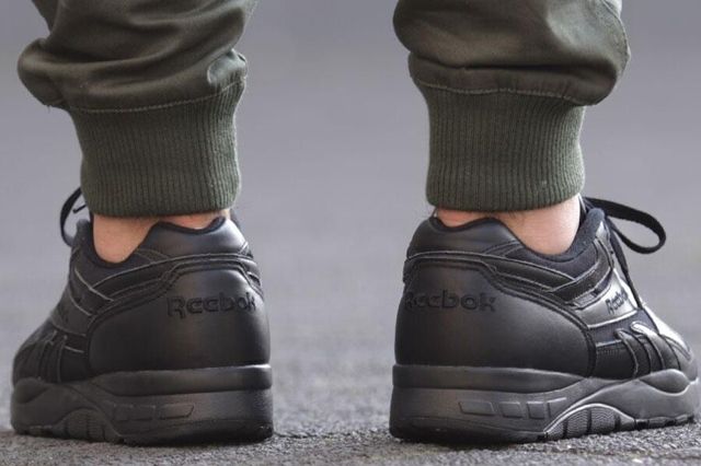 Reebok Ventilator Supreme Triple Black Releases