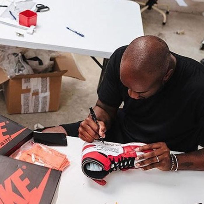 Virgil Abloh Teases an Unreleased Off-White™ x Nike Dunk Sample - KLEKT Blog