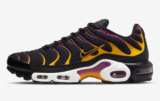 Another Nike Air Max Plus Complete with Custom Carabiners - Sneaker Freaker