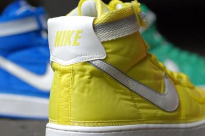 Nike Vandal Supreme Yellow Heel Detail 1