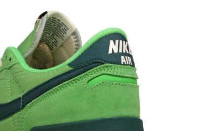 Nike Air Vortex Vntg Heel Detail 1