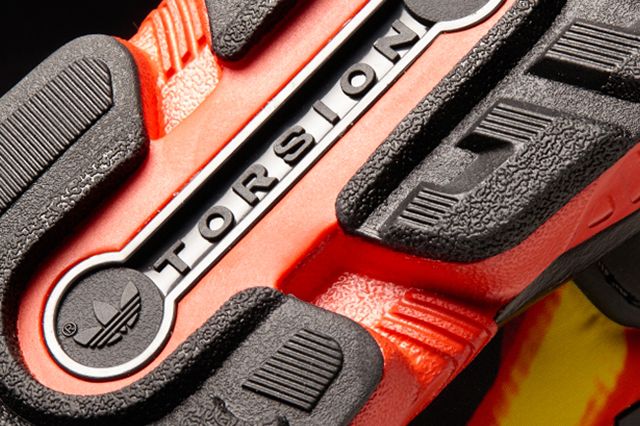 Fluxus　フルクサス adidas Zx Flux (Blurred Lights) - Releases